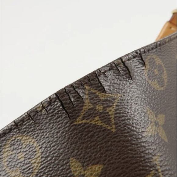 💎✨Beautiful✨💎Authentic Louis Vuitton Monogram Gaia Shoulder Bag - Picture 10 of 16